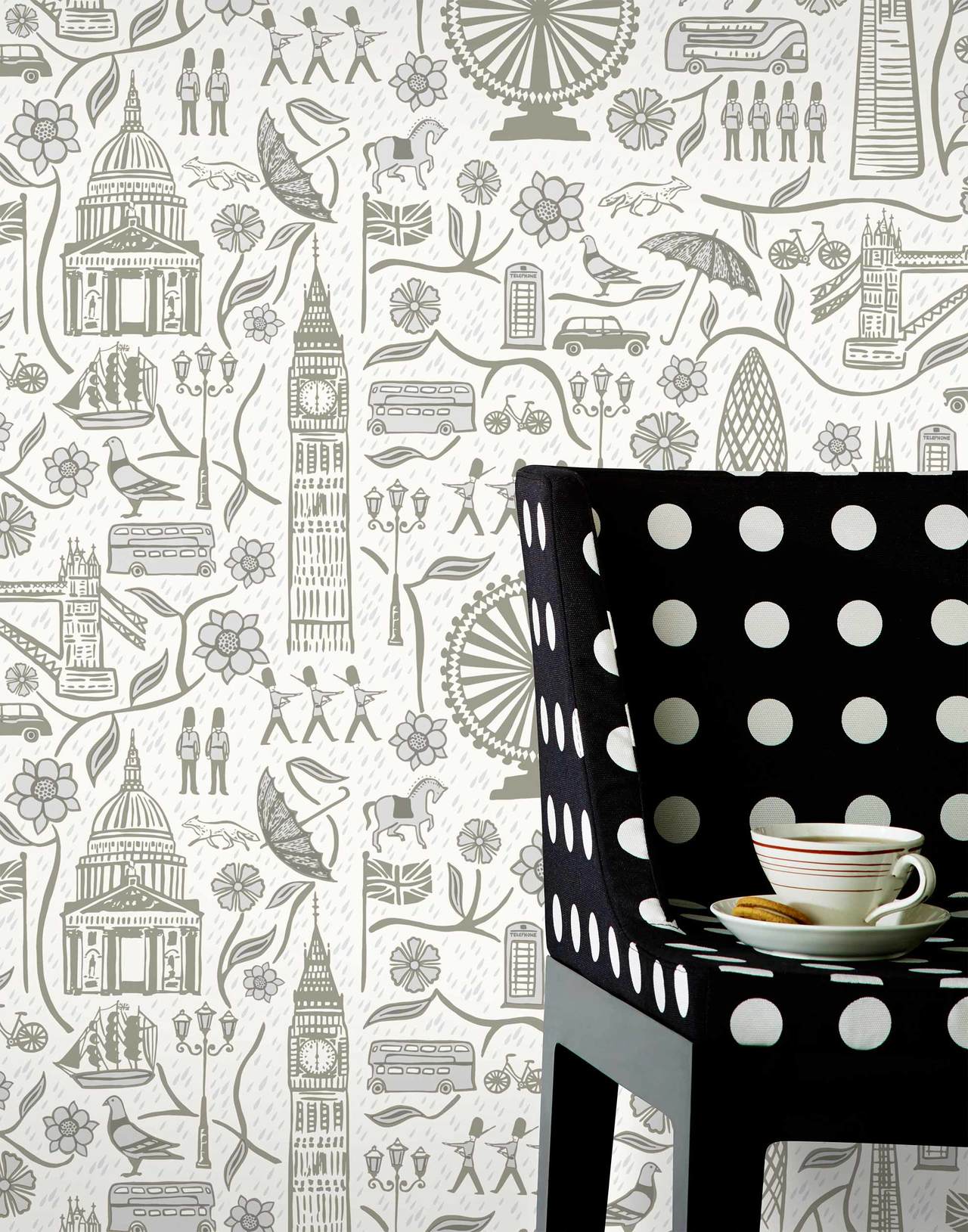 London Town (Pigeon) Wallpaper | Josie Shenoy x Hygge & West